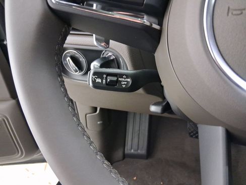 Used 2026 Porsche Macan image 24