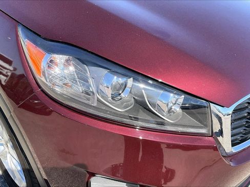 Used 2019 Kia Sorento LX image 27