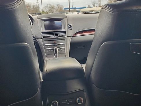 Used 2019 Lincoln MKT AWD image 40