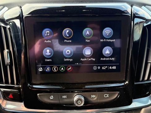 Used 2023 Chevrolet Traverse Premier image 5