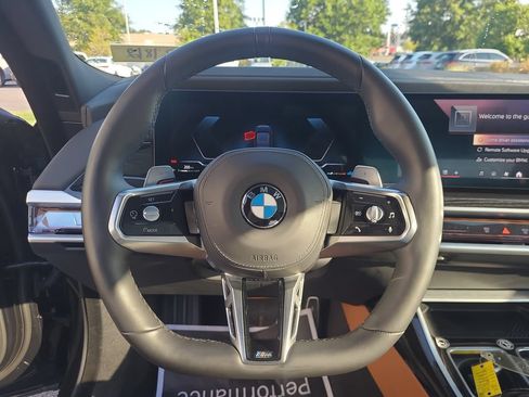 Used 2025 BMW 740i xDrive AWD/4WD image 25