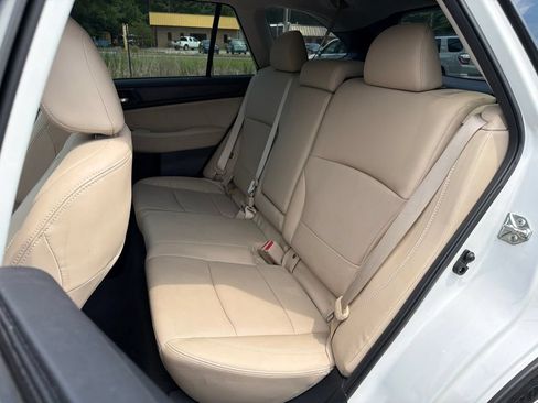 Used 2018 Subaru Outback 2.5i Limited AWD/4WD image 21