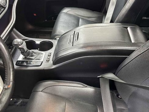 Used 2015 Toyota Highlander Limited Platinum image 23