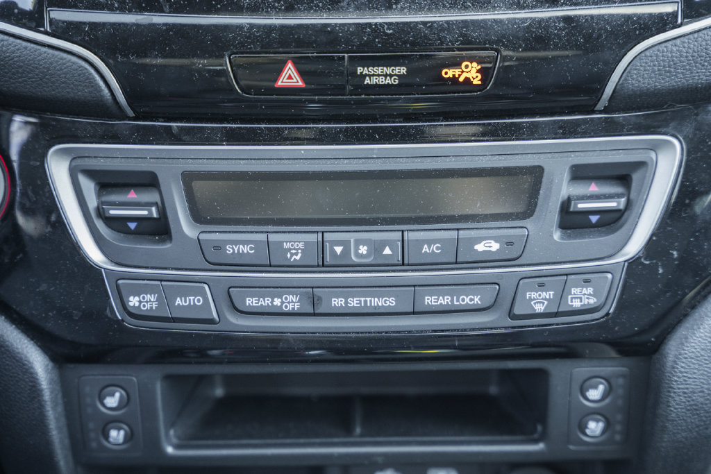Used 2024 Honda Passport Black Edition image 23
