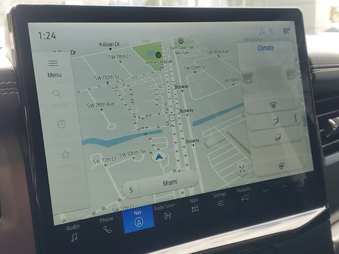 Used 2023 Ford Expedition XLT image 27