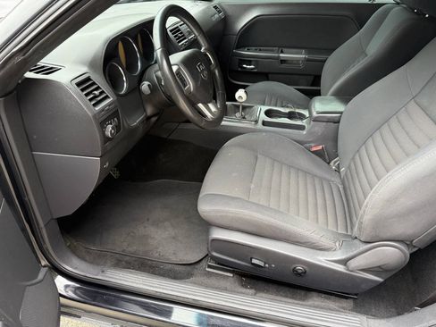 Used 2013 Dodge Challenger R/T RWD image 21