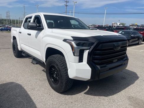 Used 2025 Toyota Tundra SR w/ SR Tow Package AWD/4WD image 3