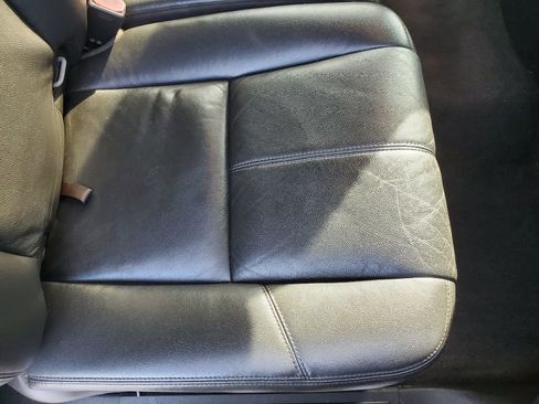 Used 2013 Chevrolet Avalanche LT w/ All-Star Edition image 28