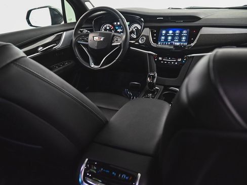 Used 2024 Cadillac XT6 Sport image 36