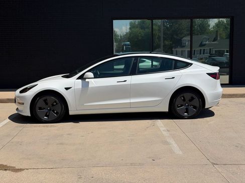 Used 2023 Tesla Model 3 Standard Range RWD image 14