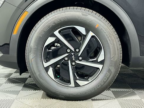 Used 2023 Kia Sportage LX image 13