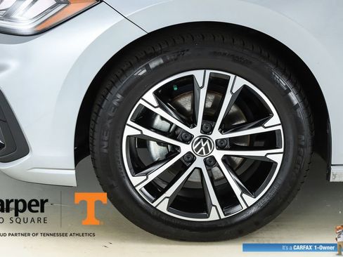 Used 2025 Volkswagen Jetta Sport FWD image 41