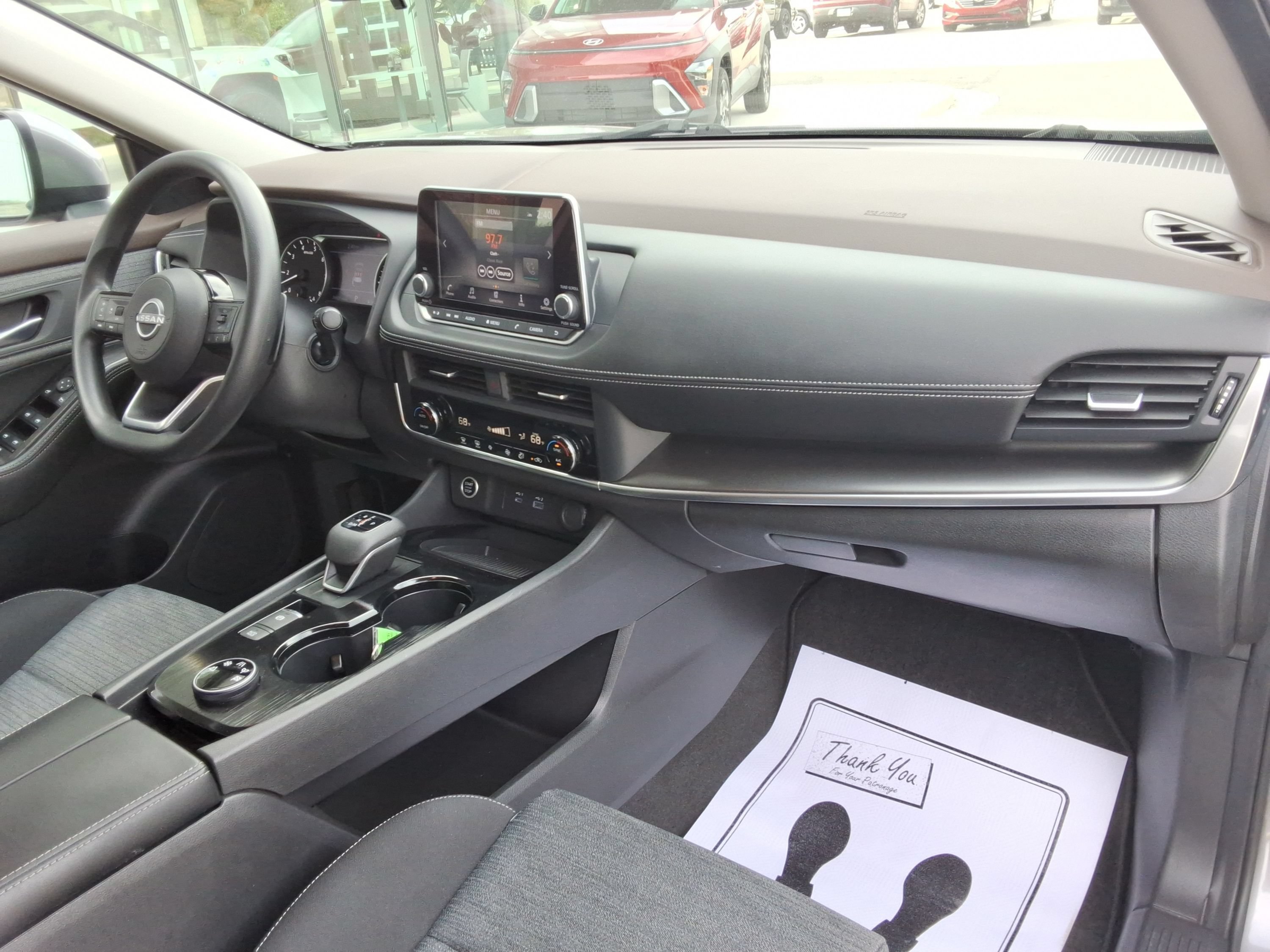 Used 2023 Nissan Rogue SV AWD/4WD image 25
