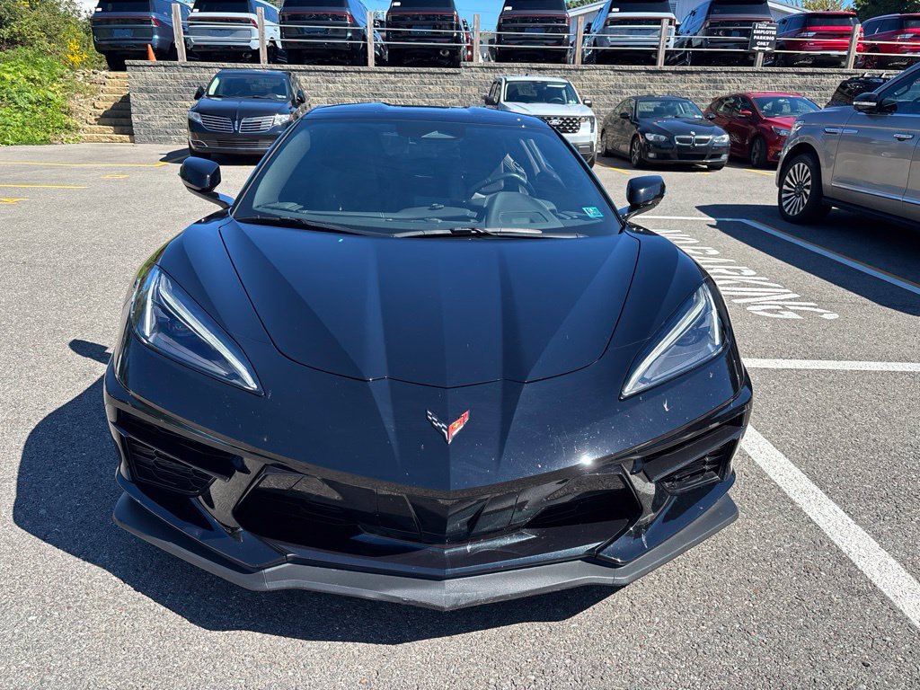 Used 2025 Chevrolet Corvette Stingray Coupe w/ 1LT RWD image 2