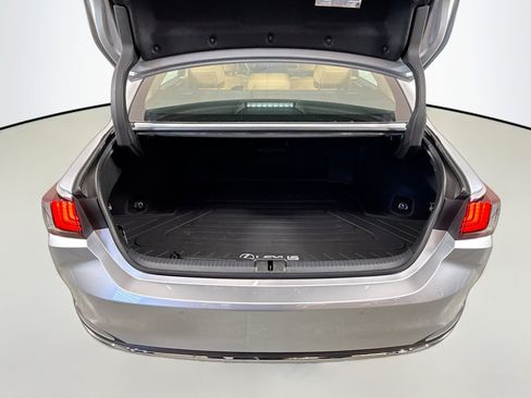 Used 2025 Lexus ES 300h w/ Premium Package image 24