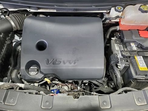 Used 2020 Buick Enclave Essence image 26