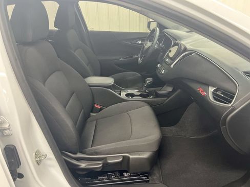 Used 2024 Chevrolet Malibu RS FWD image 21
