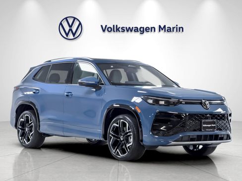 New 2026 Volkswagen Tiguan SEL R-Line AWD/4WD image 7