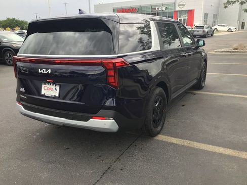 New 2026 Kia Carnival LX image 5