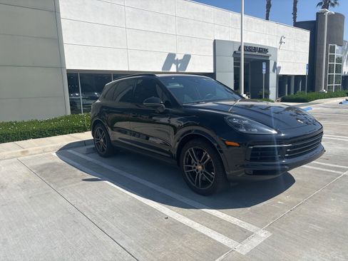 Used 2020 Porsche Cayenne S image 2