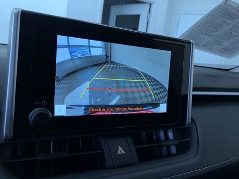 Certified 2025 Toyota RAV4 LE image 27