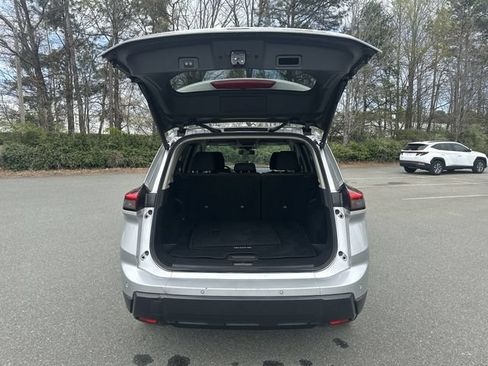 Used 2024 Nissan Rogue SV AWD/4WD image 33