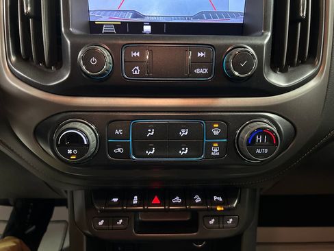 Used 2022 GMC Canyon AT4 image 19