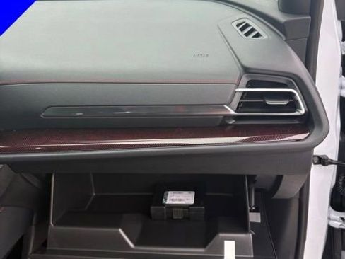 New 2026 Chevrolet Traverse RS w/ LPO, Floor Liner Package AWD/4WD image 32