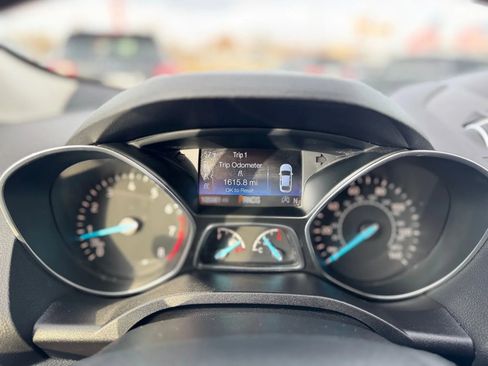 Used 2019 Ford Escape SE FWD image 27