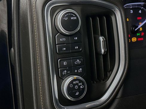 Used 2022 GMC Sierra 2500 AT4 AWD/4WD image 14