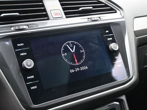 Certified 2023 Volkswagen Tiguan SE R-Line AWD/4WD image 7