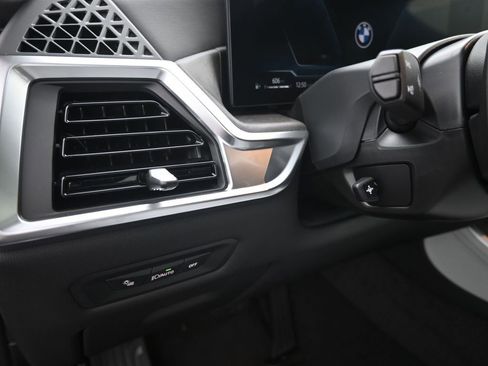 New 2026 BMW X5 sDrive40i image 15