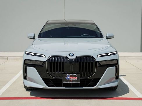 Used 2026 BMW 740i xDrive AWD/4WD image 3