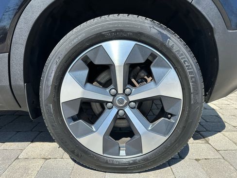 Used 2023 Volvo XC40 B5 Plus w/ Driver Assist Package image 22