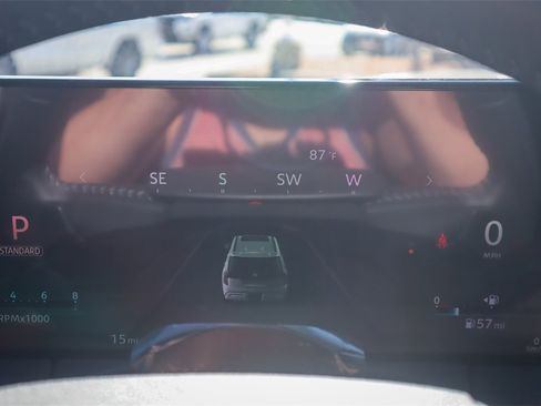 New 2025 Nissan Armada SL w/ Captain's Chari Seat Package image 12