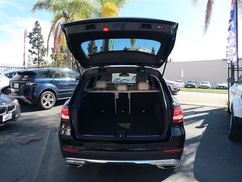 Used 2017 Mercedes-Benz GLC 300 w/ Premium 1 Package image 19