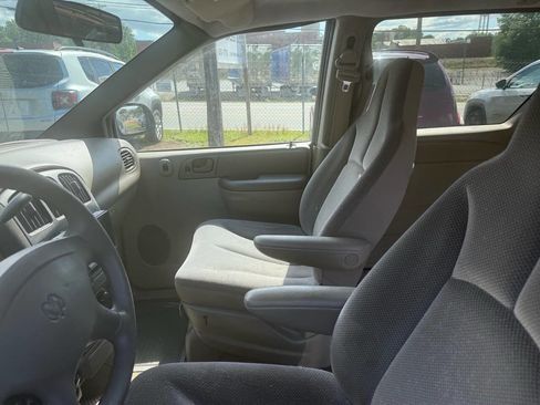 Used 2002 Dodge Caravan SE FWD image 13