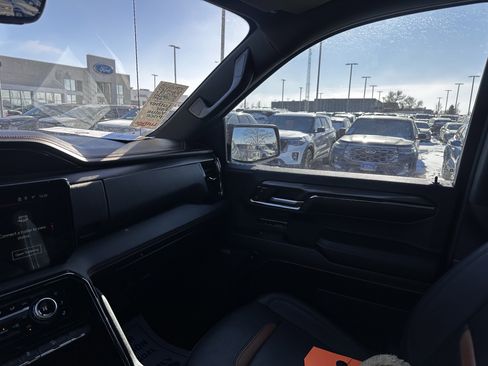 Used 2024 GMC Sierra 1500 AT4 w/ Technology Package image 11