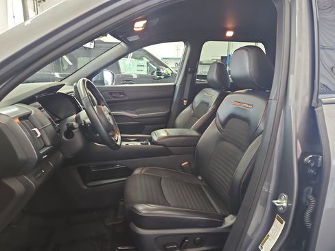 Used 2023 Nissan Pathfinder Rock Creek AWD/4WD image 8