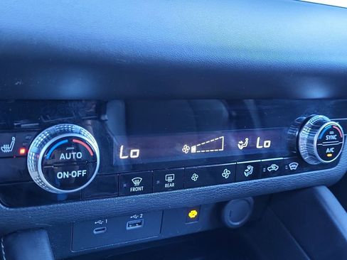 Used 2024 Mitsubishi Outlander SE image 24