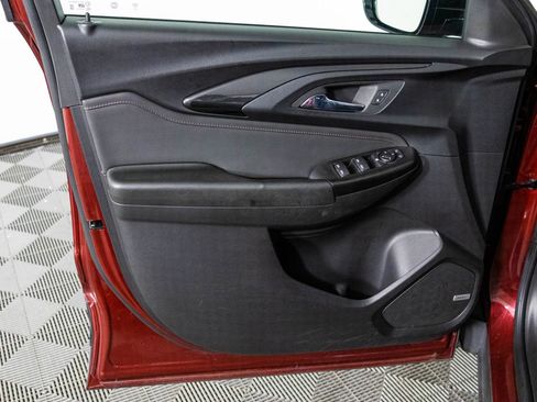 Certified 2022 Chevrolet TrailBlazer RS w/ Technology Package image 32