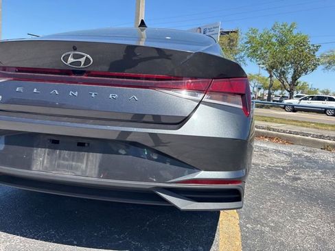 Certified 2023 Hyundai Elantra SEL w/ Convenience Package image 15