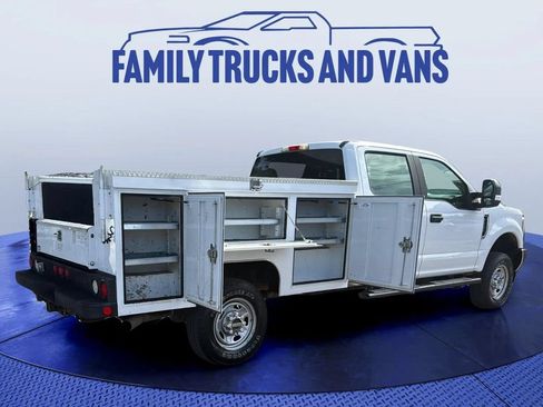 Used 2018 Ford F250 XL w/ Power Equipment Group AWD/4WD image 4