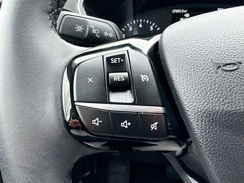 Used 2022 Ford Escape SEL image 10