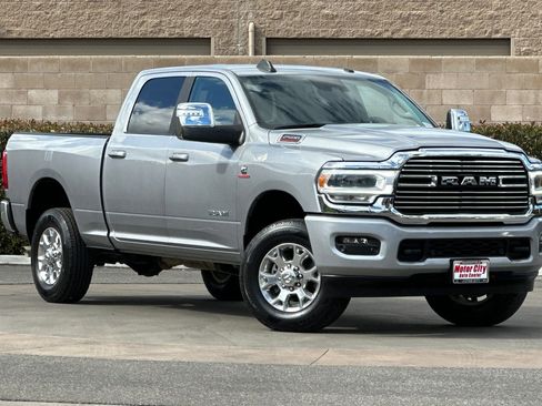 Used 2024 RAM 2500 Laramie w/ Safety Group AWD/4WD image 2