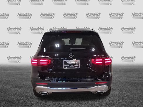 New 2026 Mercedes-Benz GLB 250 4MATIC image 7