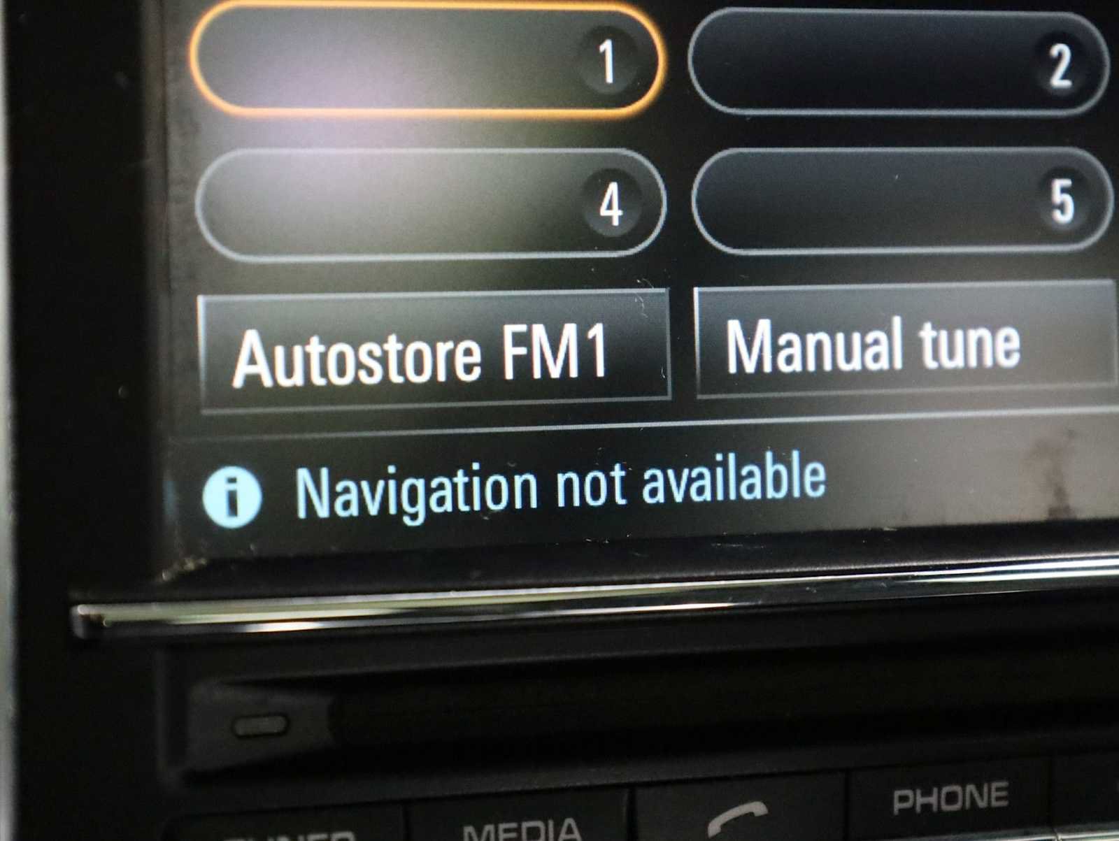 Used 2014 Porsche Cayenne Platinum Edition AWD/4WD image 33