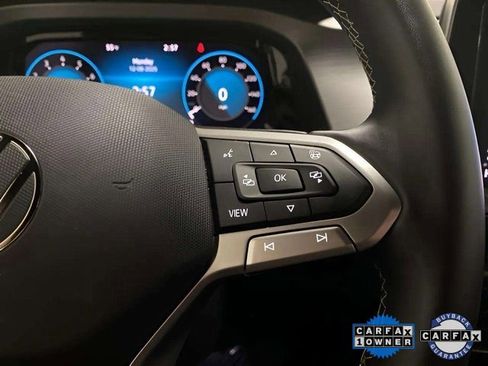 Used 2025 Volkswagen Atlas Cross Sport SE w/ Black Wheel Package image 34