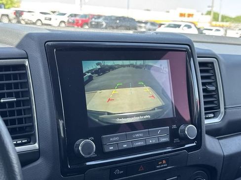 Used 2023 Nissan Frontier SV w/ Technology Package image 18