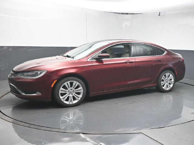 Used 2016 Chrysler 200 Limited w/ Convenience Group FWD image 4